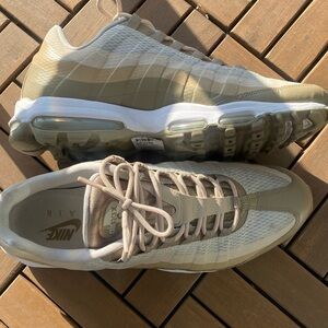 Nike Air Max 95 Premium – Men’s US 11 – Very Good Condition🔥
